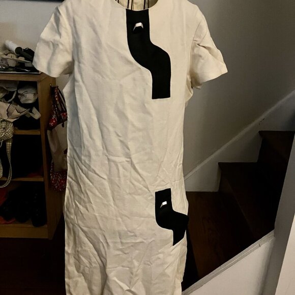 Mod Vintage White Dress With Black Accents - Picture 6 of 7